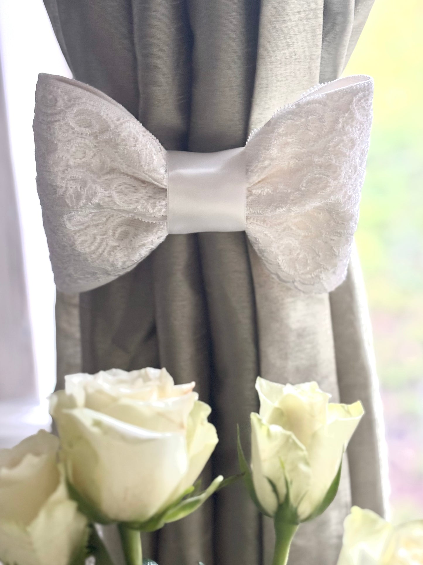 Lace Bow Curtain TieBack Set