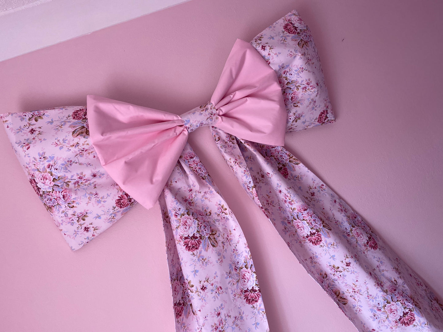 Vintage floral Large Wall Bow