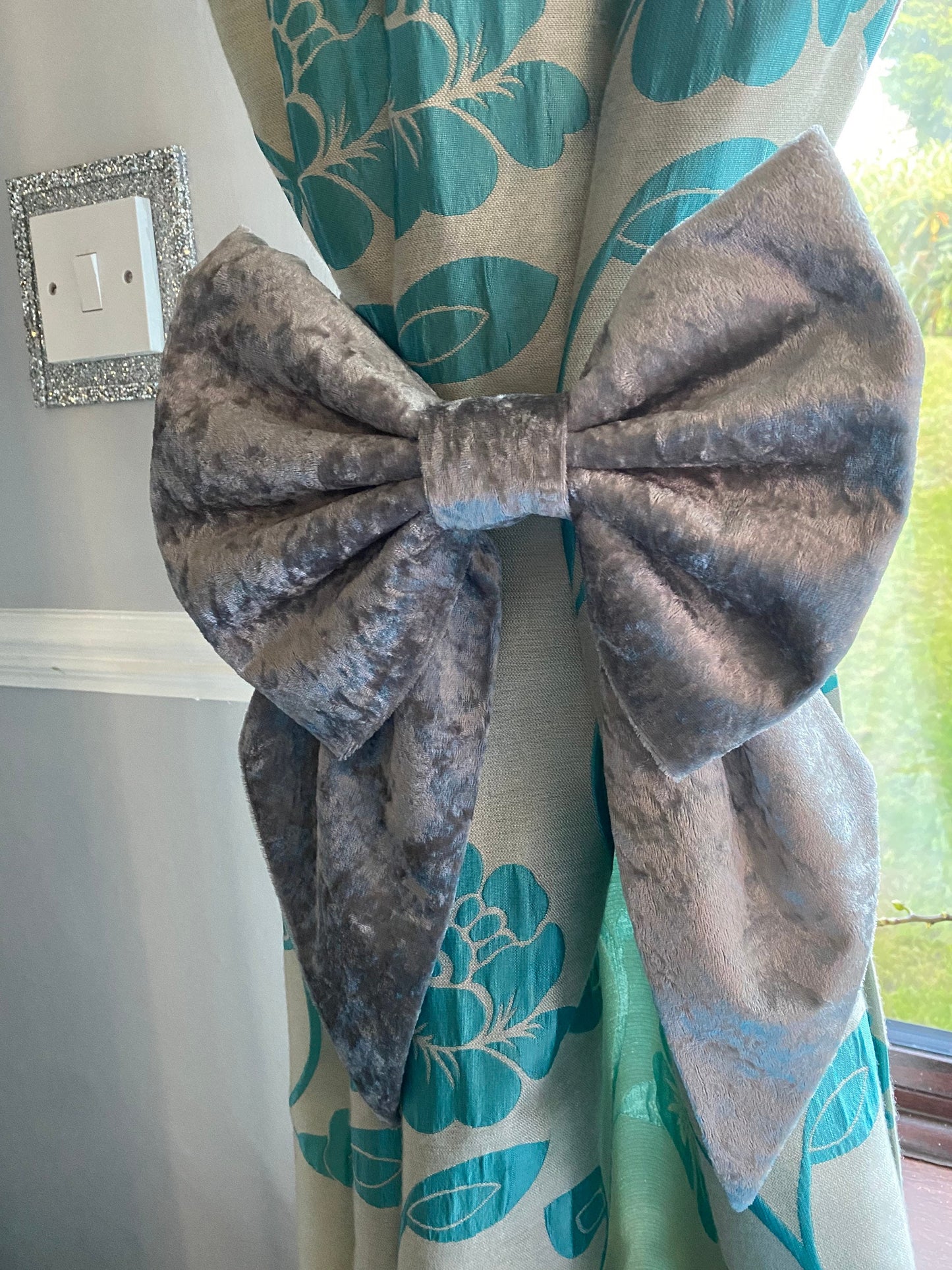 Velour Curtain Tie Back set
