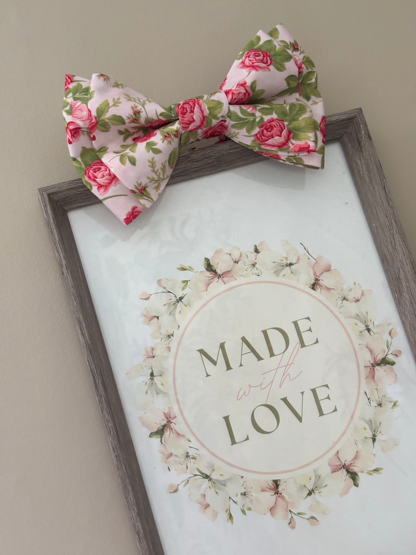 Rose Picture Bow