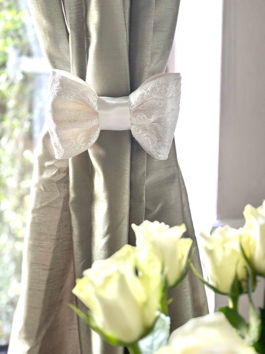 Lace Bow Curtain TieBack Set