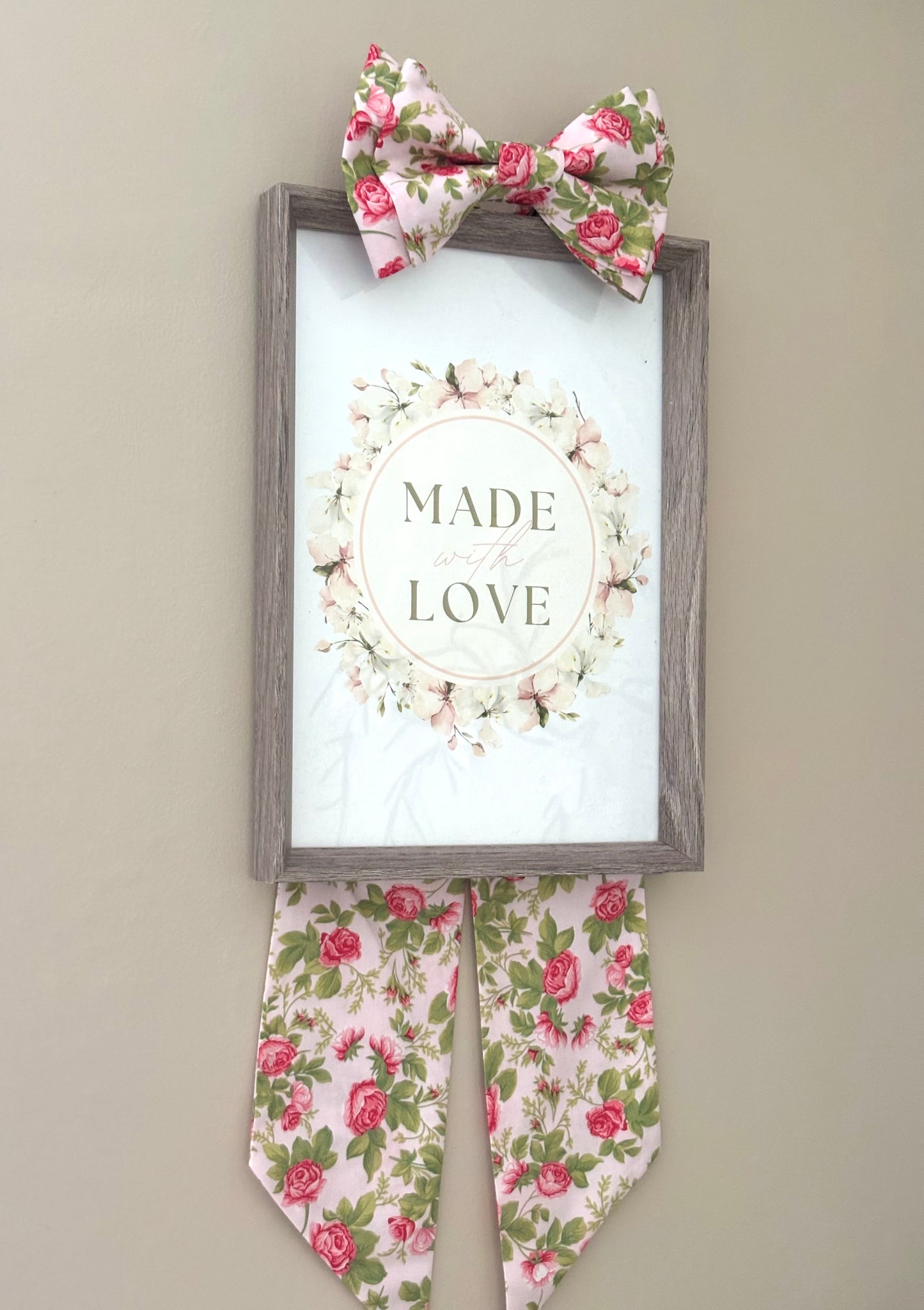 Rose Picture Bow