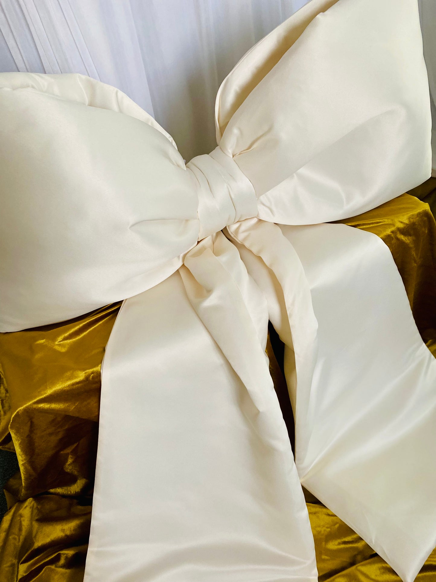 Elegant Duchess Satin Bow – Tree Topper, Wall or Event Decoration