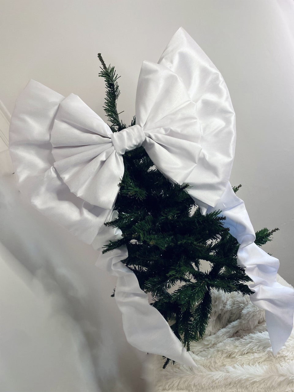 Large White Christmas Bow