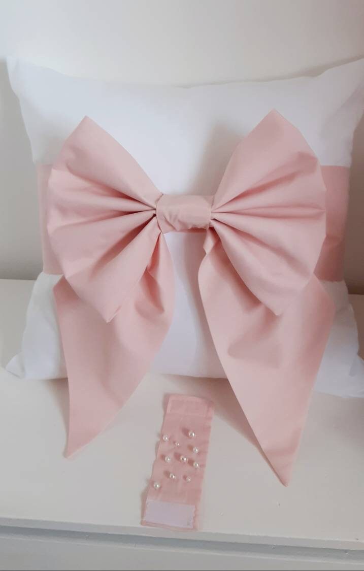 Blush Pink Pearl Bow Cushion