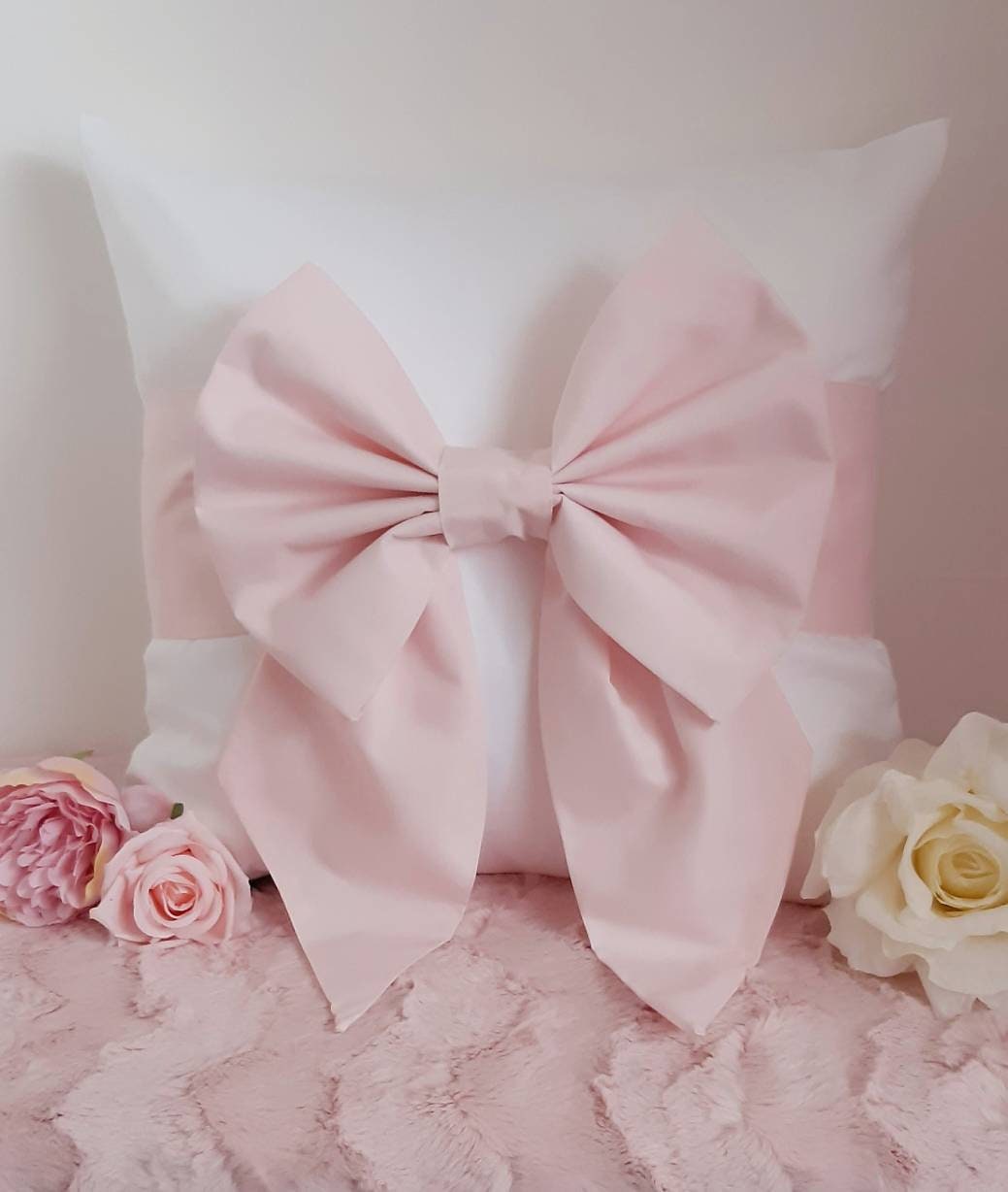 Cotton Bow Cushion