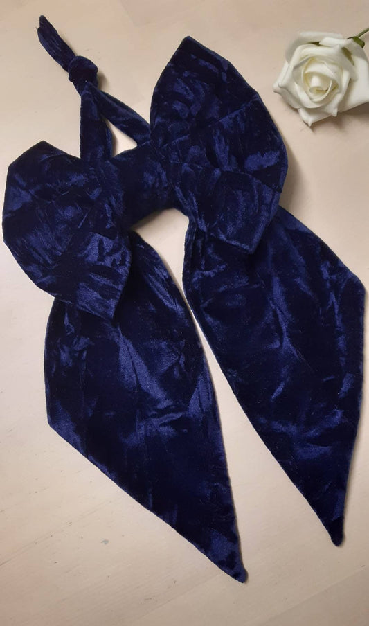 Medium Navy Christmas Bow