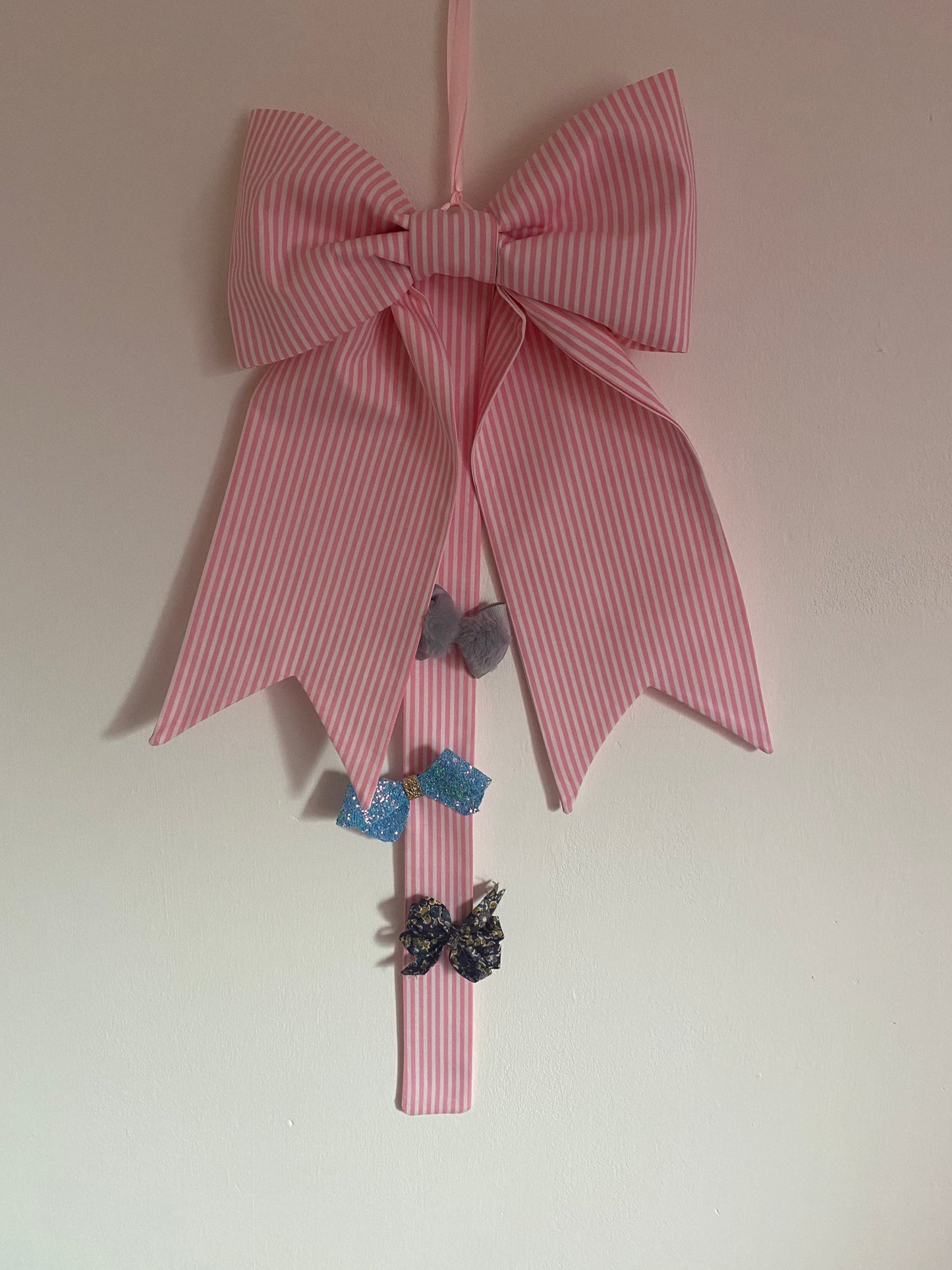 Candy Stripe Bow Holder