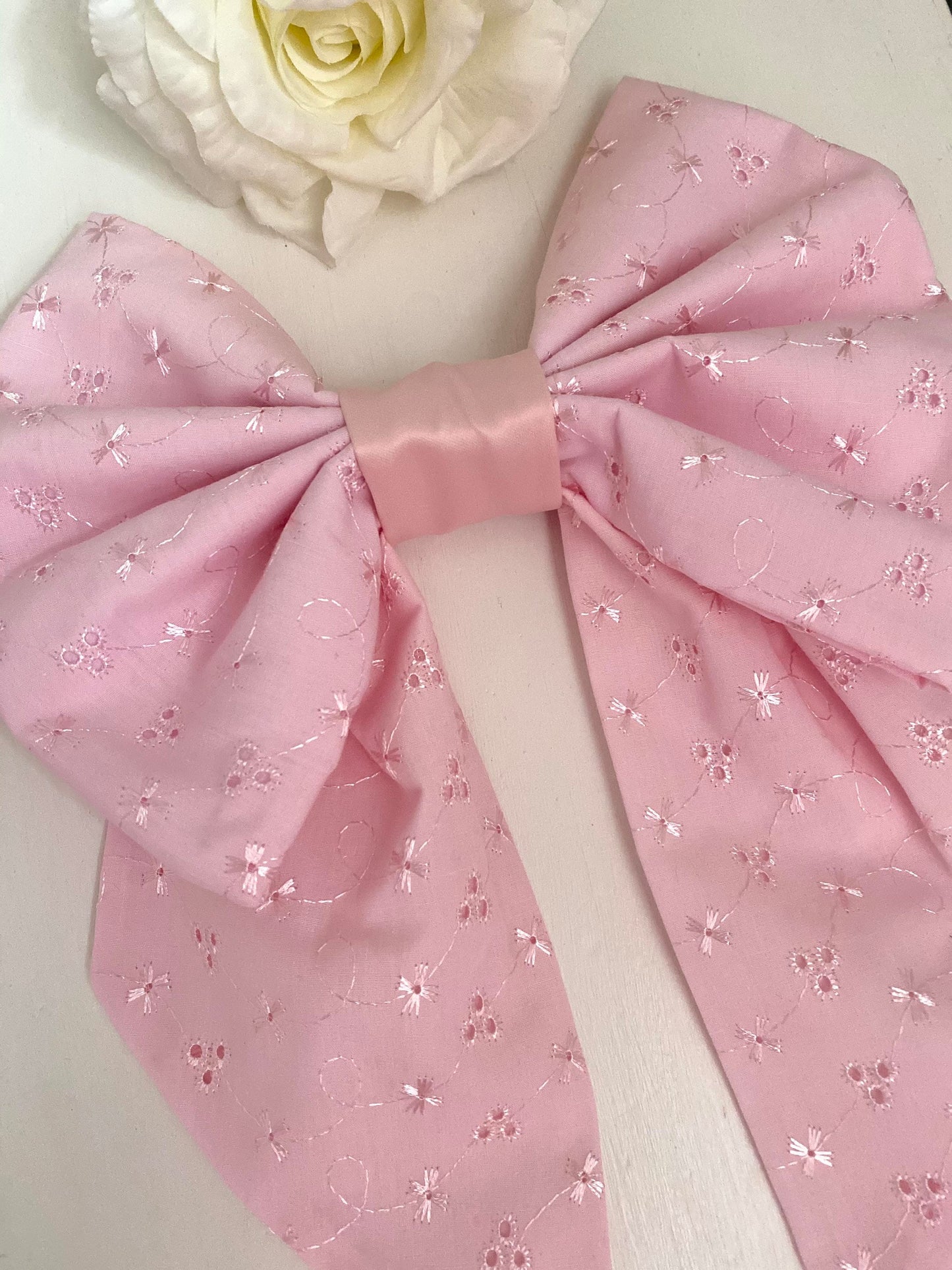 Embroidery anglaise Cot Bow x 1