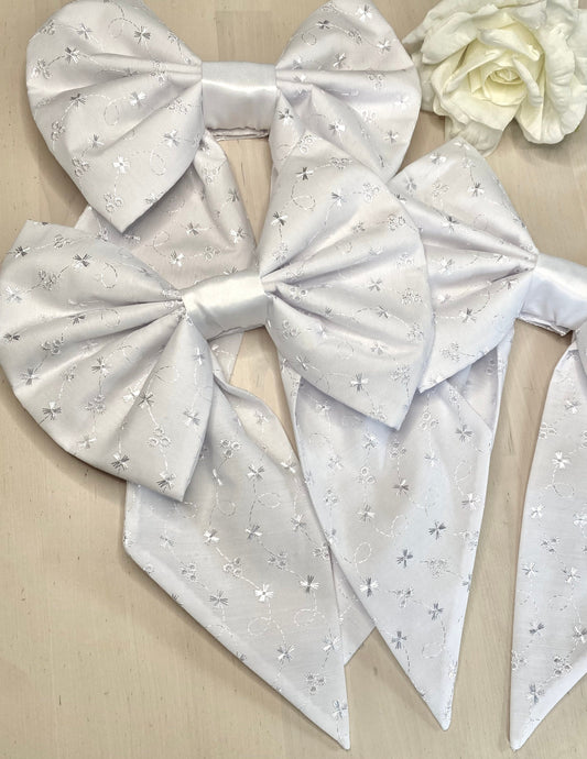 Embroidery anglaise Cot Bow x 1