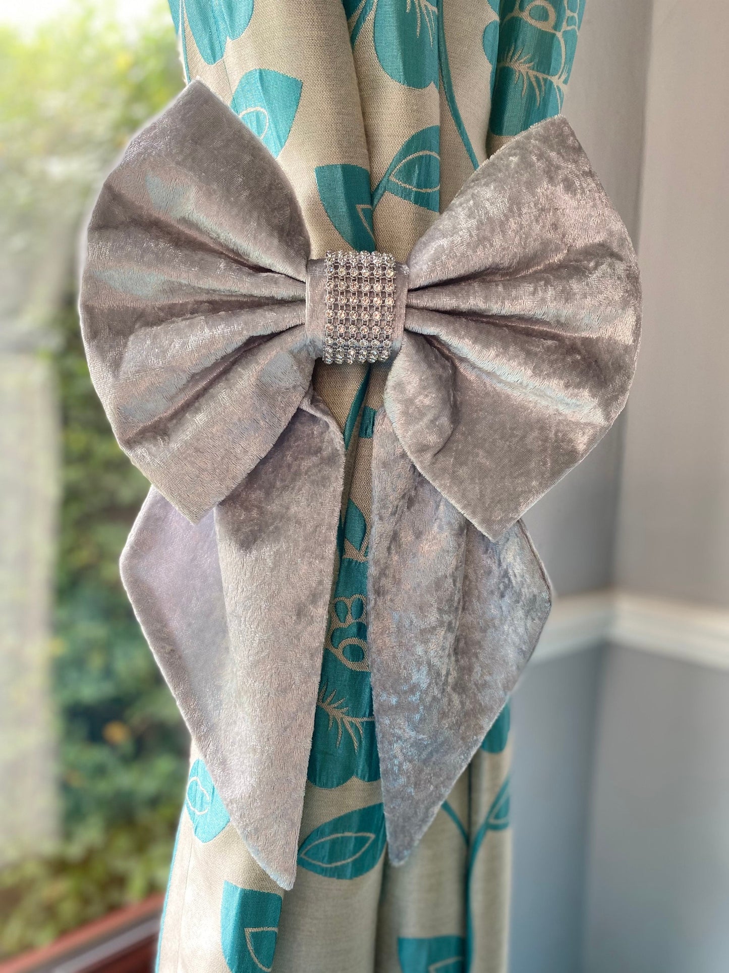 Diamante Bow Curtain Tie Back Set